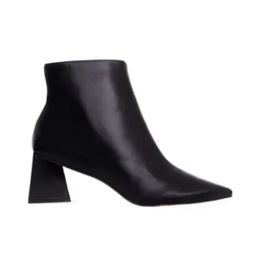 Mabea Black Leather Ankle Boots